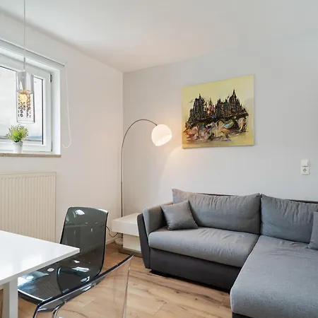 Apartment In Innsbruck Near Ambras Castle , Cleaning Included Apartment