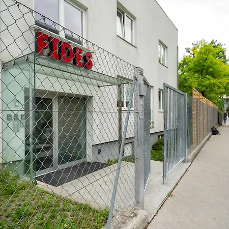 Apartment In Innsbruck Near Ambras Castle , Cleaning Included Apartment *